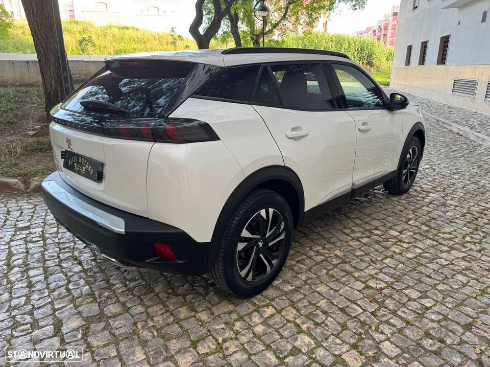 Peugeot 2008 1.2 PureTech Allure - 3