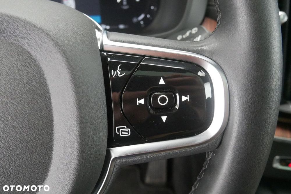Volvo XC 60 - 30