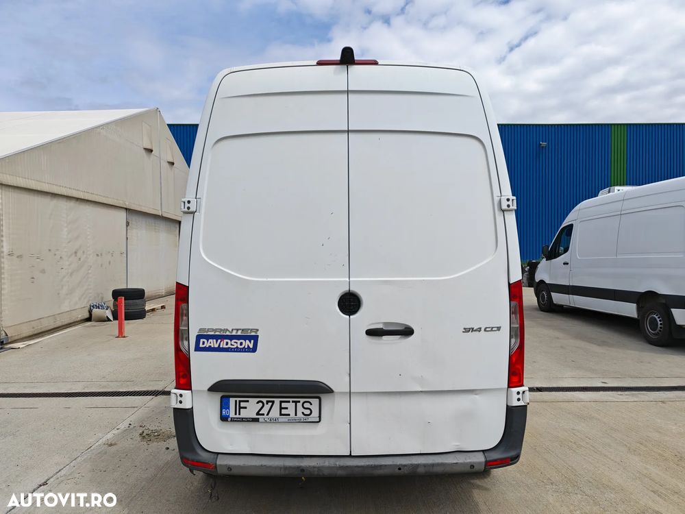 Mercedes-Benz Sprinter - 3