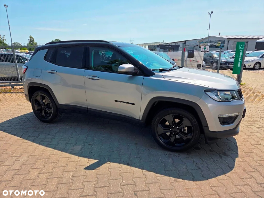 Jeep Compass 1.4 MultiAir Longitude - 4