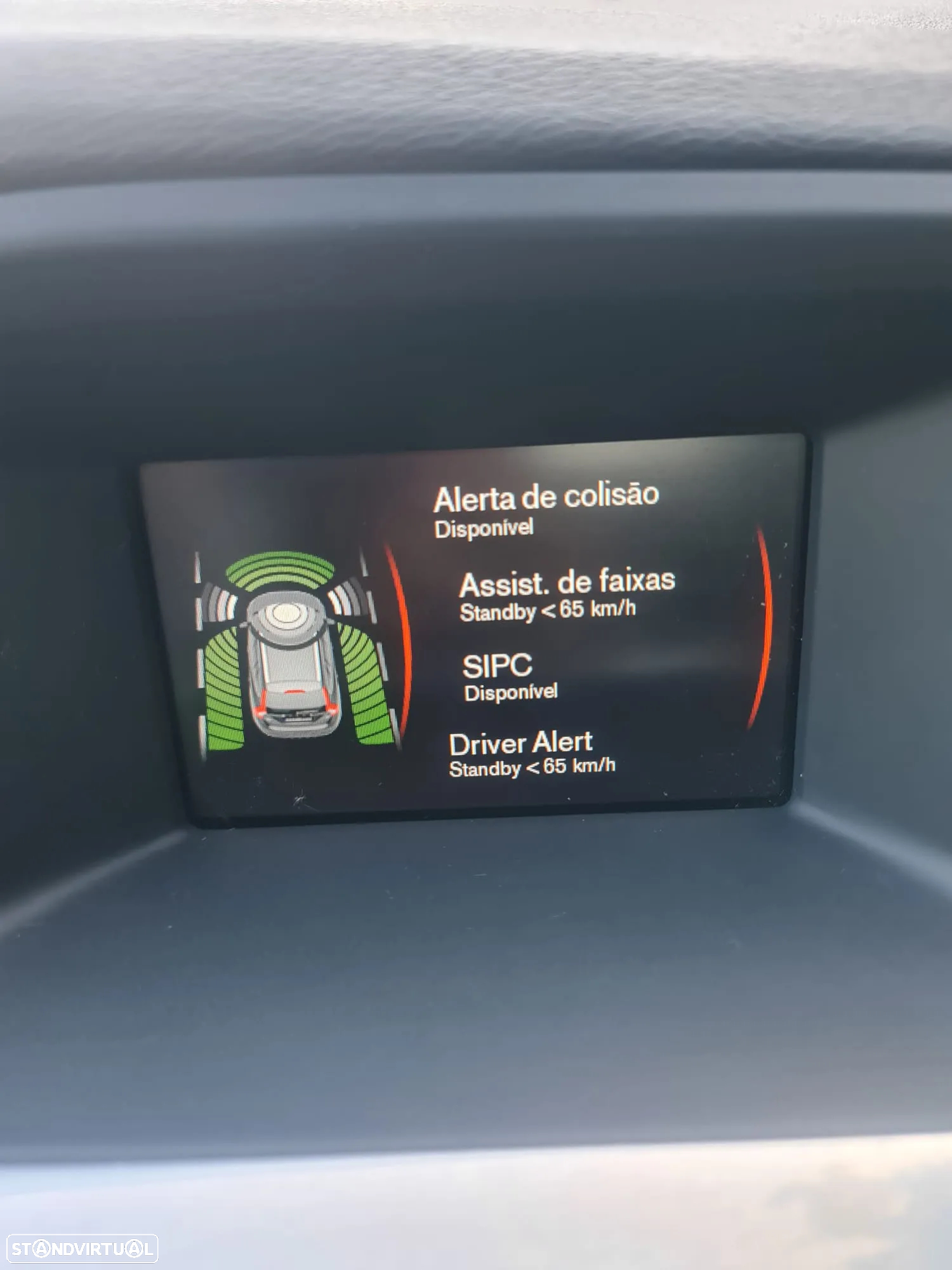 Volvo V60 2.0 D4 Momentum - 16