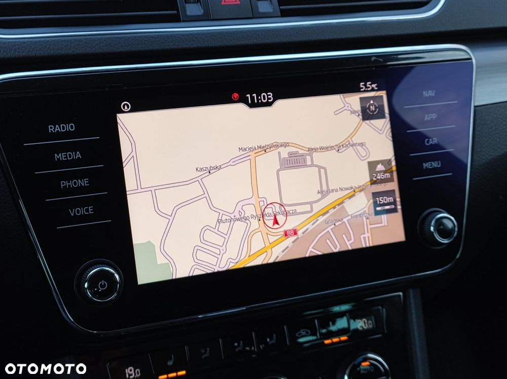 Skoda Superb 2.0 TSI Style DSG - 26