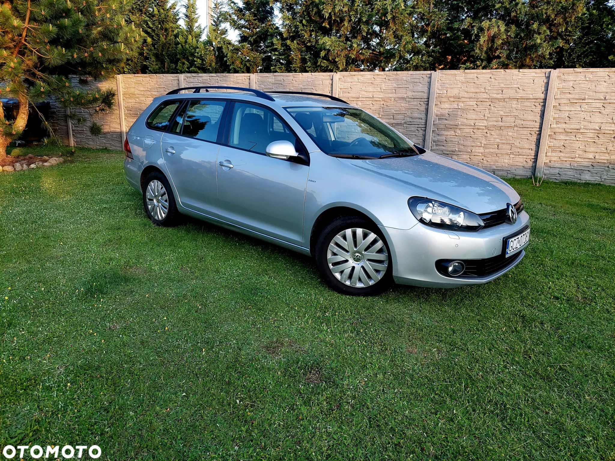 Volkswagen Golf 1.6 TDI DPF BlueMotion Technology Comfortline - 6