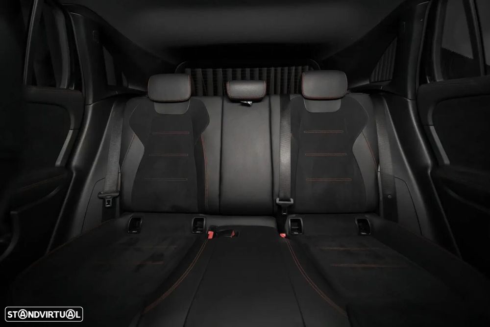 Mercedes-Benz GLA 250 e 8G-DCT AMG Line - 48