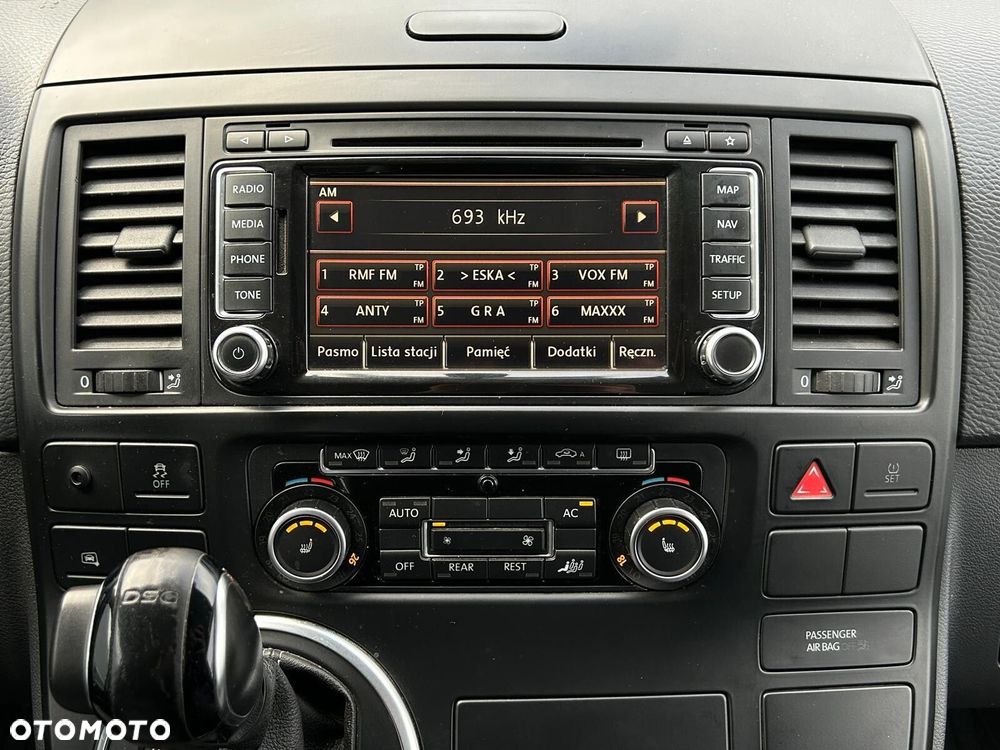 Volkswagen Multivan - 27