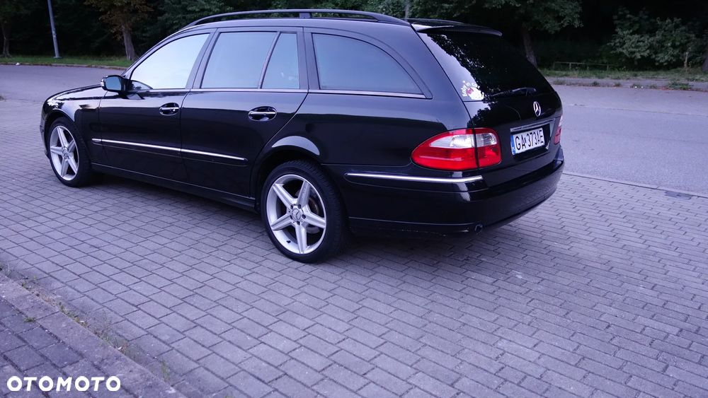 Mercedes-Benz Klasa E 500 4-Matic T Avantgarde - 7