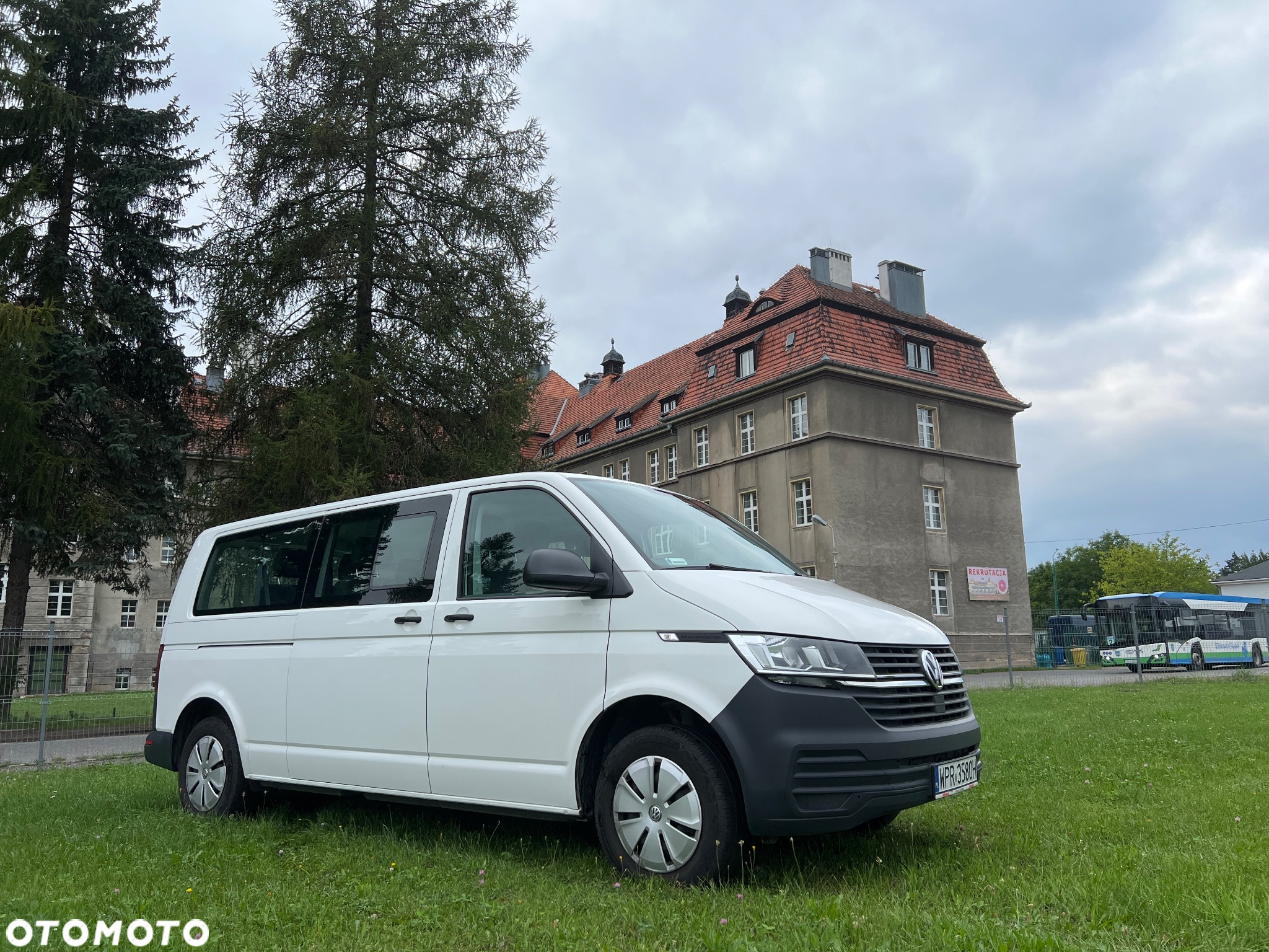 Volkswagen Transporter - 2