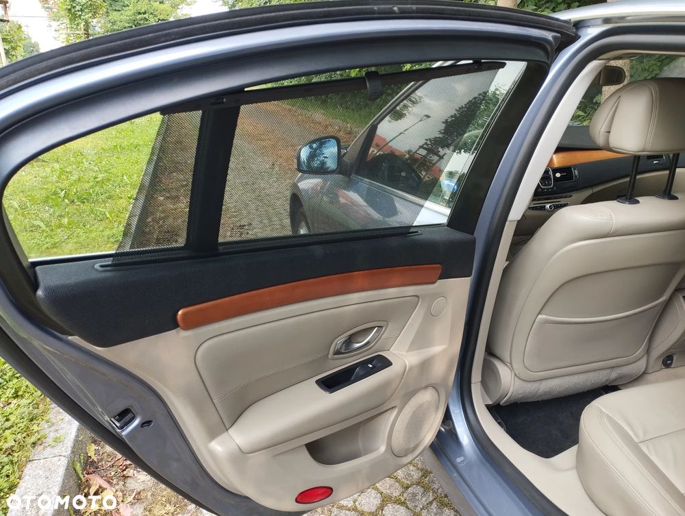Renault Laguna 2.0 DCi FAP Initiale - 21