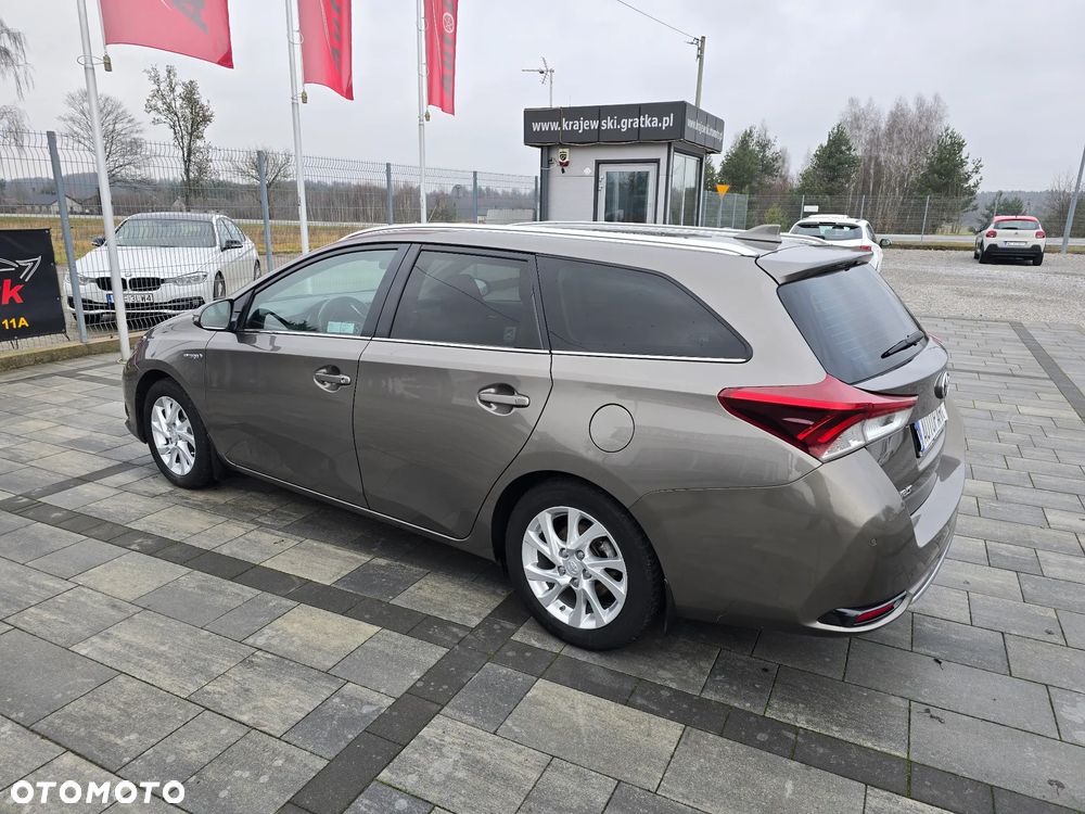 Toyota Auris Hybrid 135 Premium - 11