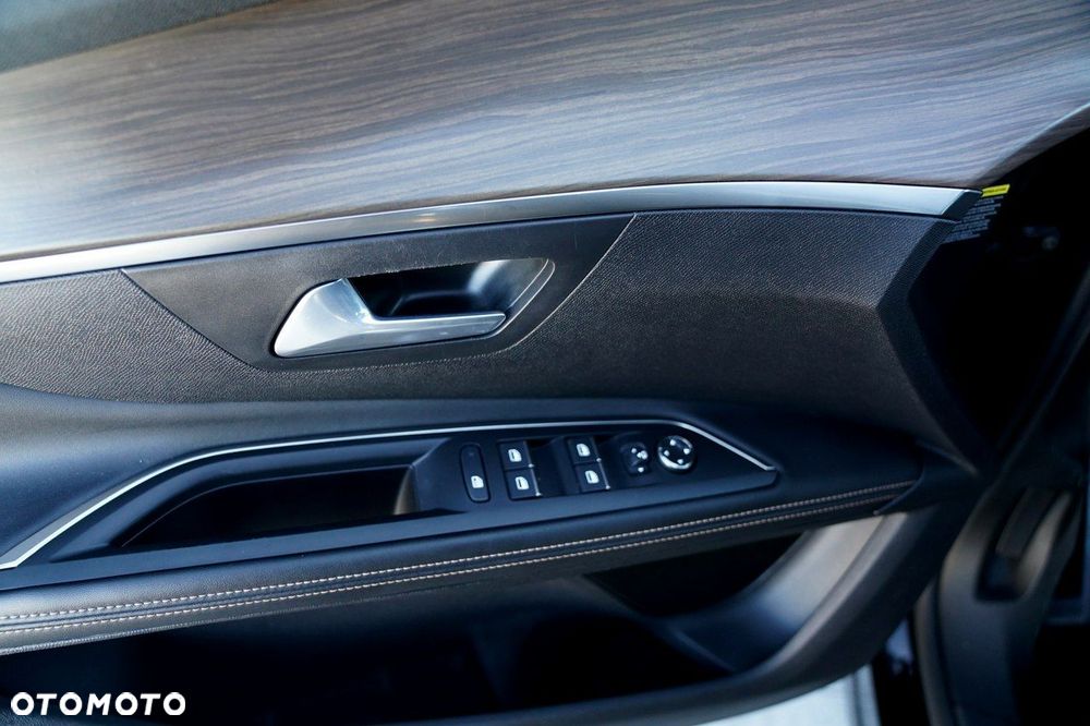 Peugeot 5008 - 16