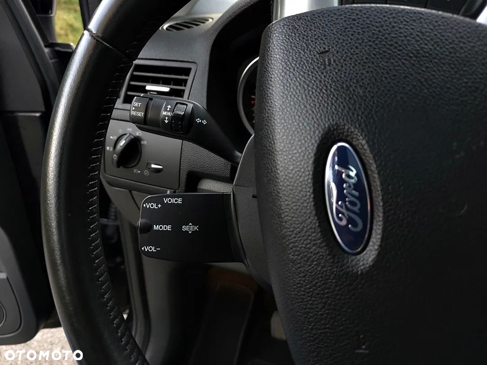 Ford Kuga 2.0 TDCi 4x4 Titanium - 31
