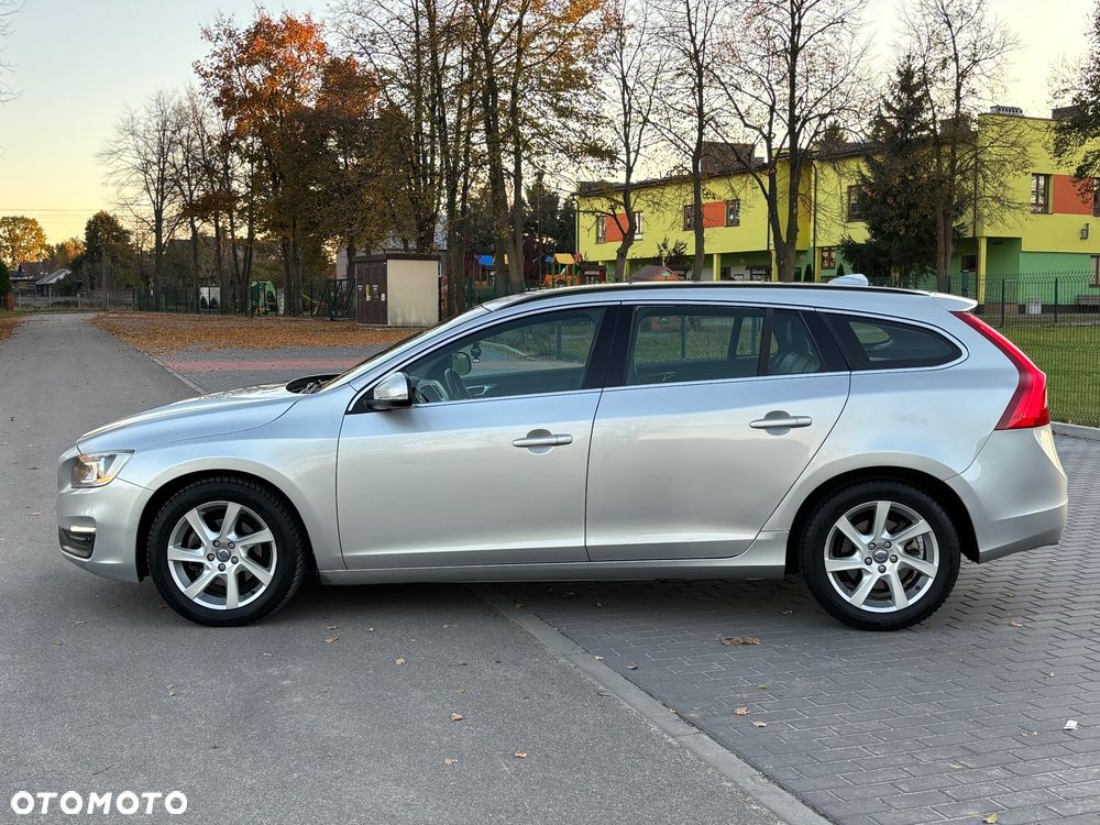 Volvo V60 D4 Geartronic Momentum - 4