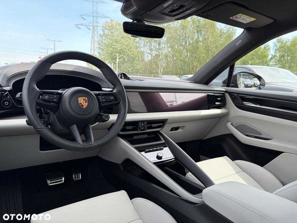 Porsche Macan - 13