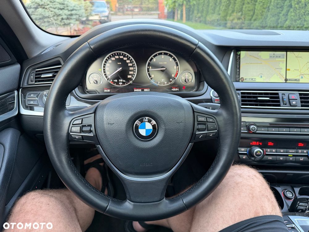 BMW Seria 5 520d Luxury Line - 30