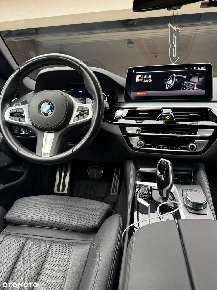 BMW Seria 5 520d xDrive mHEV M Sport sport - 9