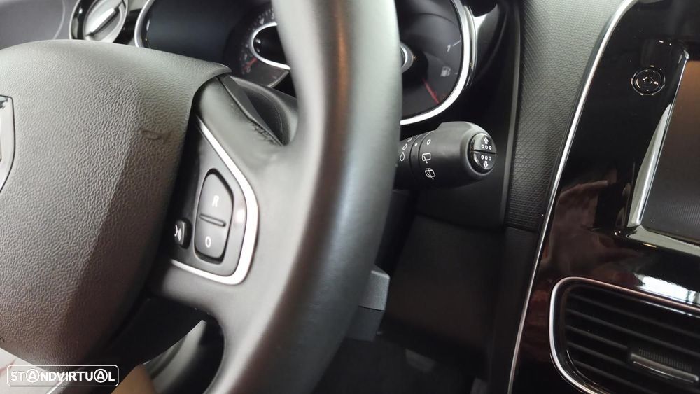 Renault Clio Sport Tourer 0.9 TCe Limited - 11