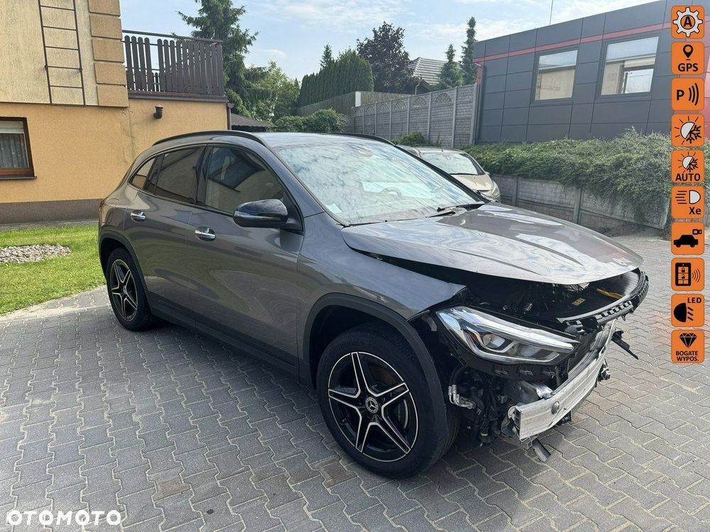 Mercedes-Benz GLA - 1