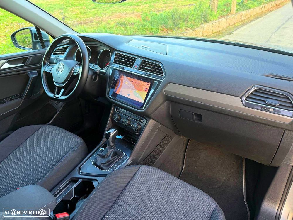 VW Tiguan Allspace 2.0 TDI Confortline DSG - 11
