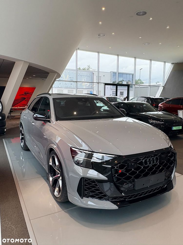 Audi RS Q8 - 4