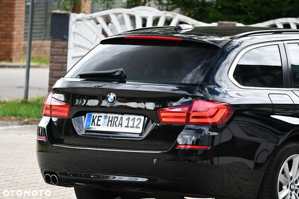 BMW Seria 5 520d Touring Luxury Line - 16