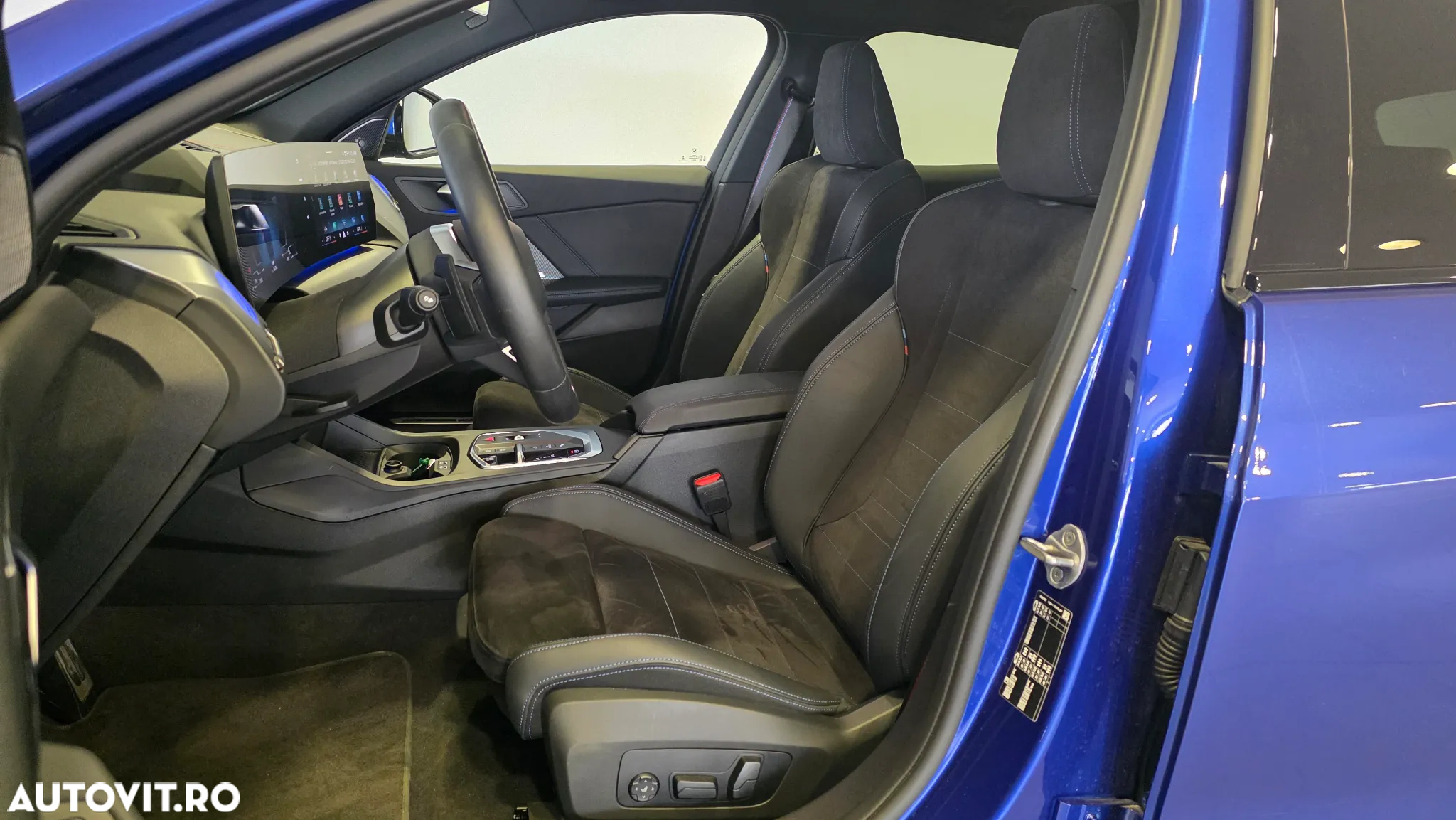 BMW Seria 1 120 AT MHEV - 8