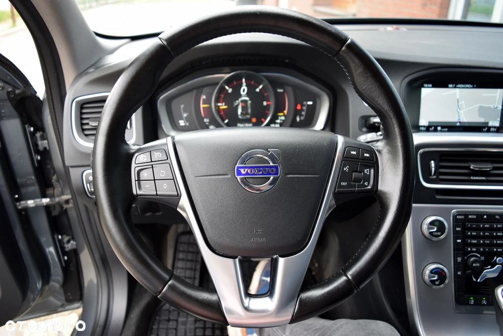 Volvo V60 Cross Country D3 Drive-E Summum - 21
