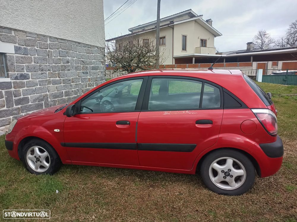 Kia Rio 1.4 LX - 7