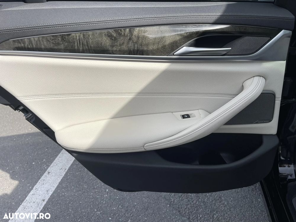 BMW Seria 5 520i Touring Aut. Luxury Line - 15