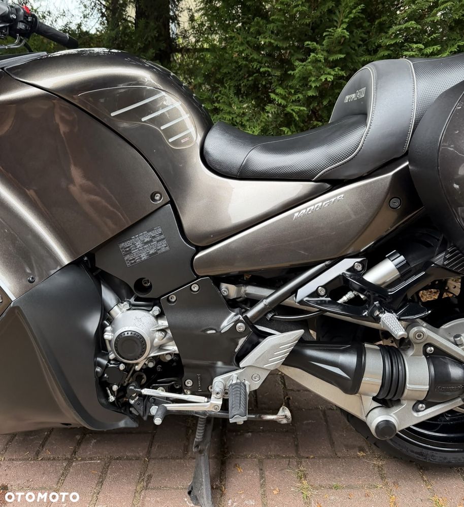 Kawasaki GTR - 23