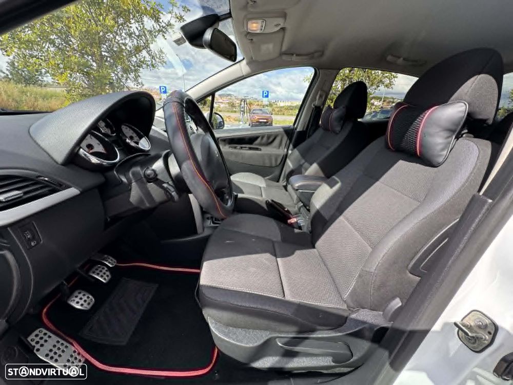 Peugeot 207 1.4 VTi Sportium - 12