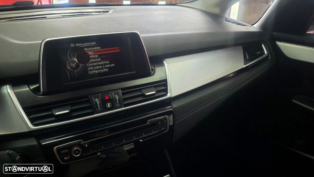 BMW 216 Active Tourer d Line Sport - 29