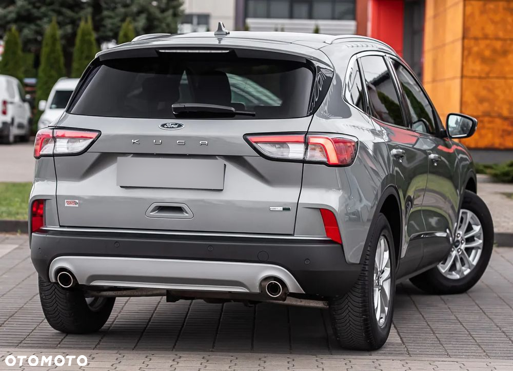 Ford Kuga - 12