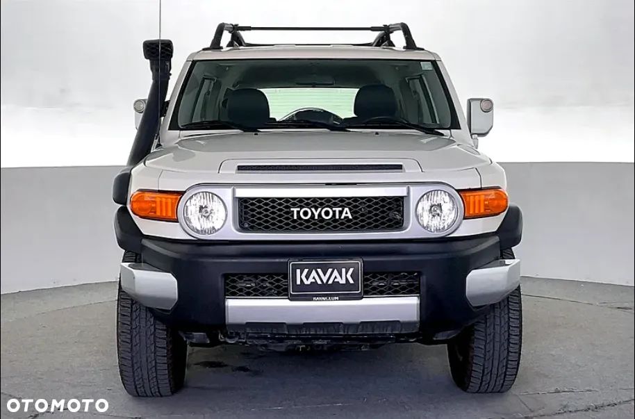 Toyota FJ - 2