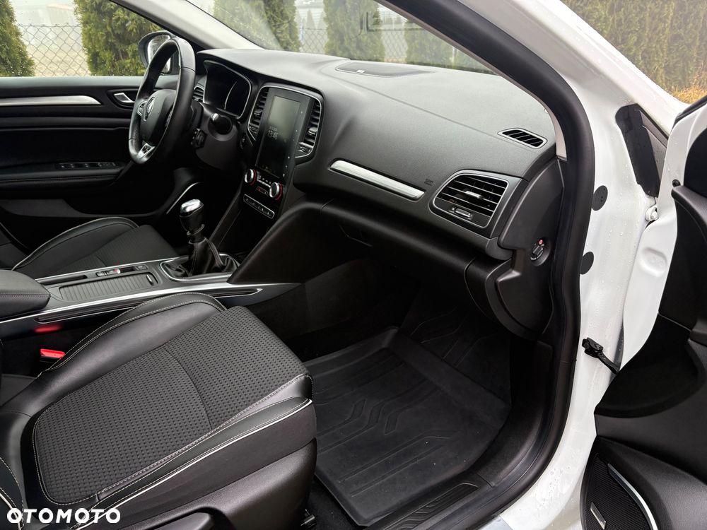 Renault Megane ENERGY TCe 130 BOSE EDITION - 16