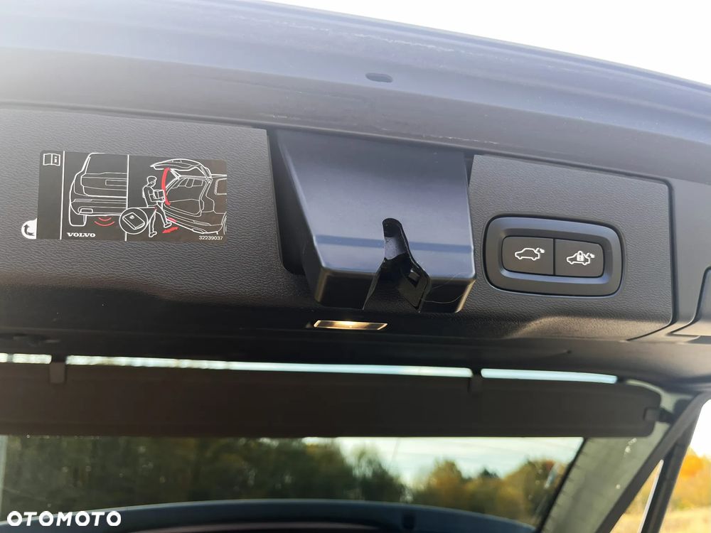 Volvo XC 60 T4 R-Design - 22