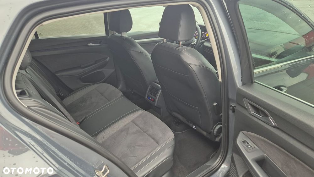 Volkswagen Golf - 11