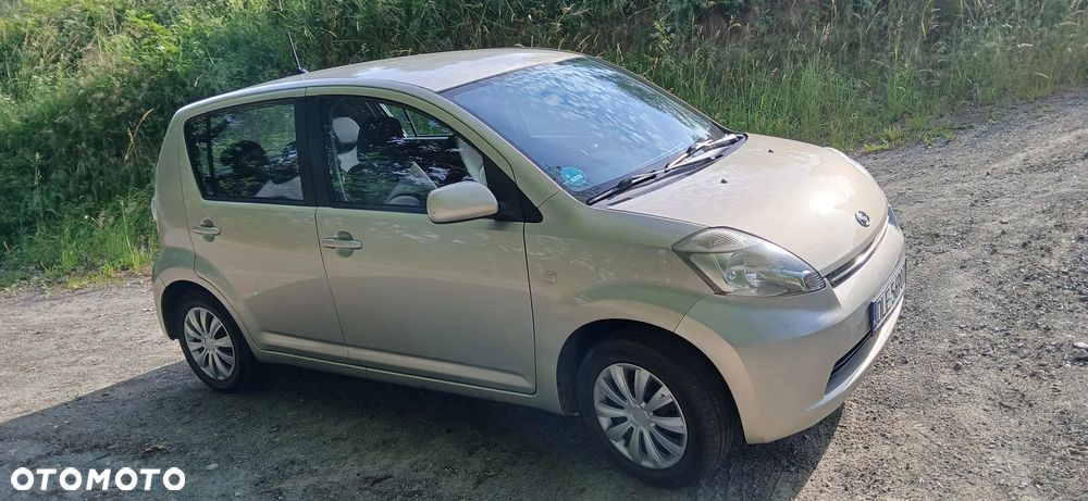Daihatsu Sirion - 1