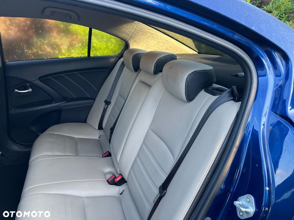 Toyota Avensis 2.0 Selection MS - 16