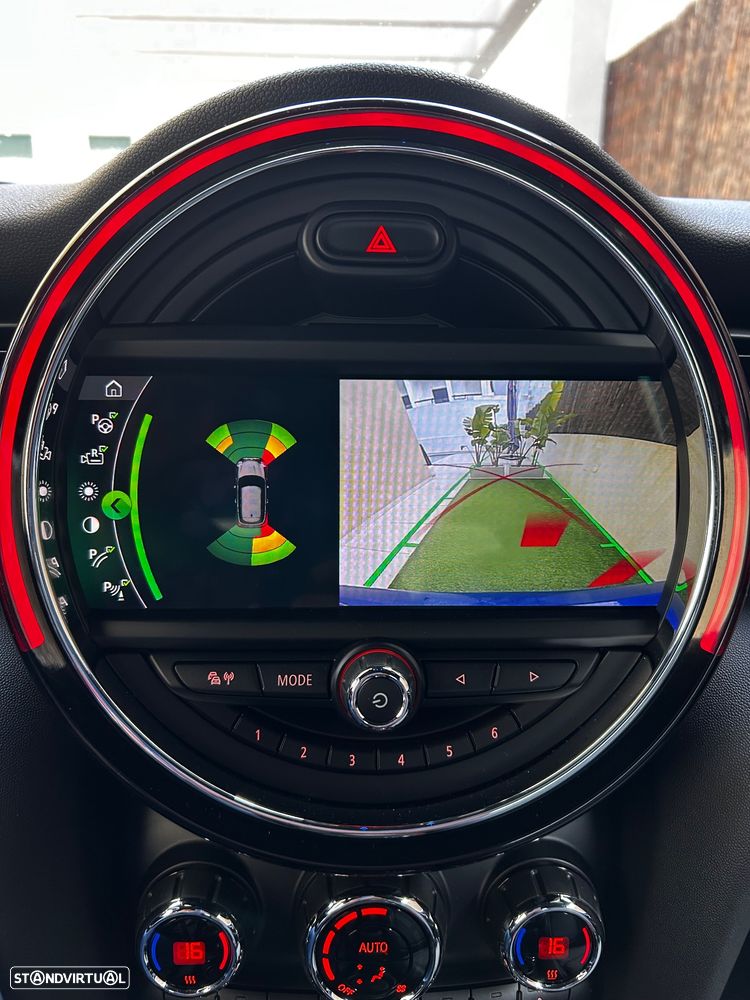 MINI 3 Portas Cooper D Aut. - 26