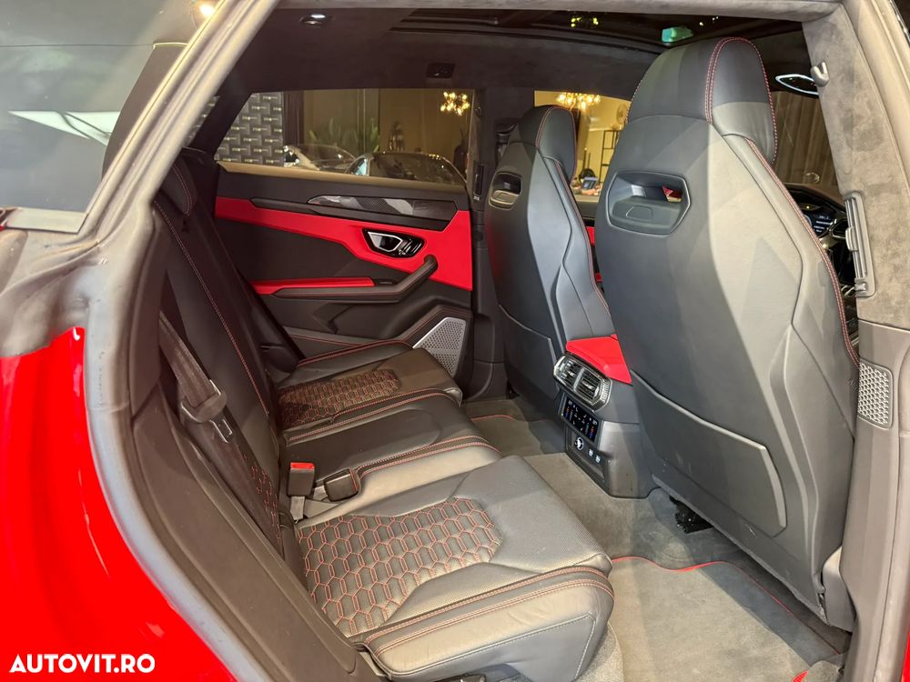 Lamborghini URUS - 31