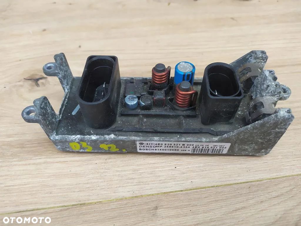 AUDI A8 D3 REZYSTOR OPORNIK DMUCHAWY 4E0820521B - 1