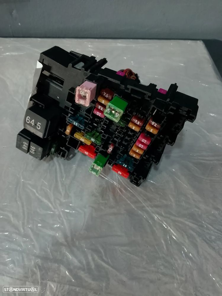 CAIXA FUSÍVEIS AUDI A3 8V / 5Q0937615C - 1