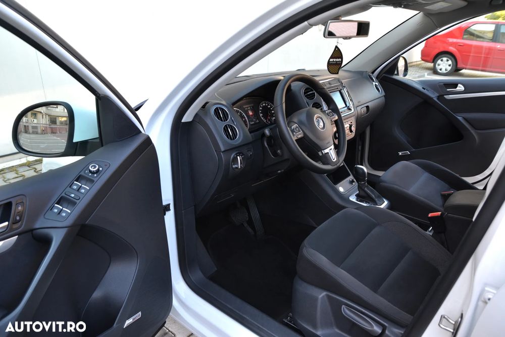 Volkswagen Tiguan 2.0 TDI DPF 4Motion BlueMotion Technology DSG Exclusive - 9