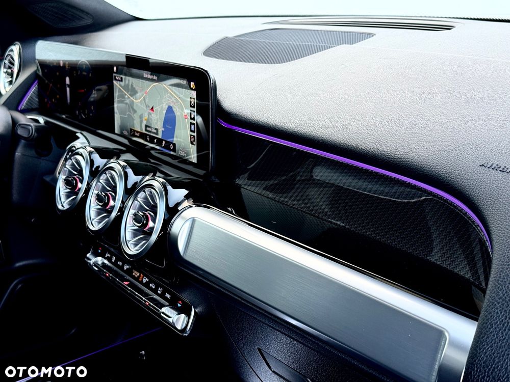 Mercedes-Benz GLB 200 d 8G-DCT AMG Line - 32