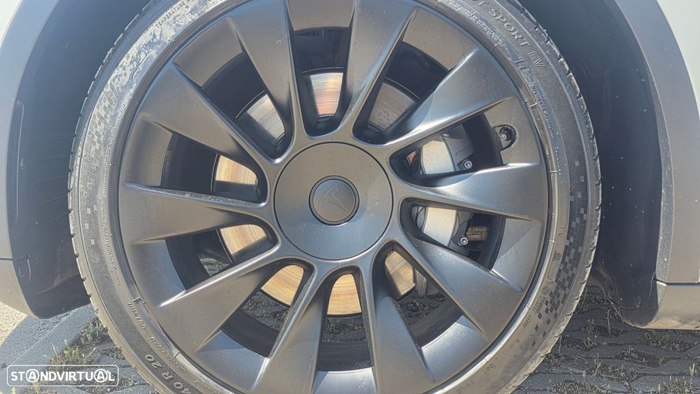 Tesla Model Y Long Range Tração Integral - 36