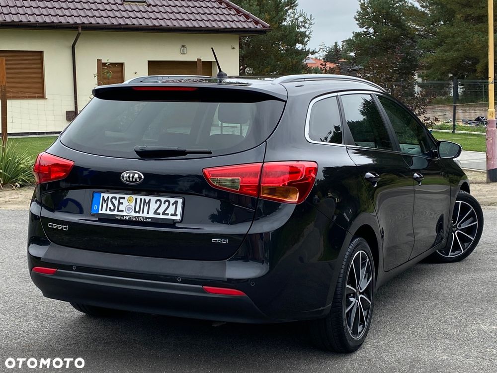 Kia Ceed 1.6 CRDi 128 ISG SW Spirit - 3