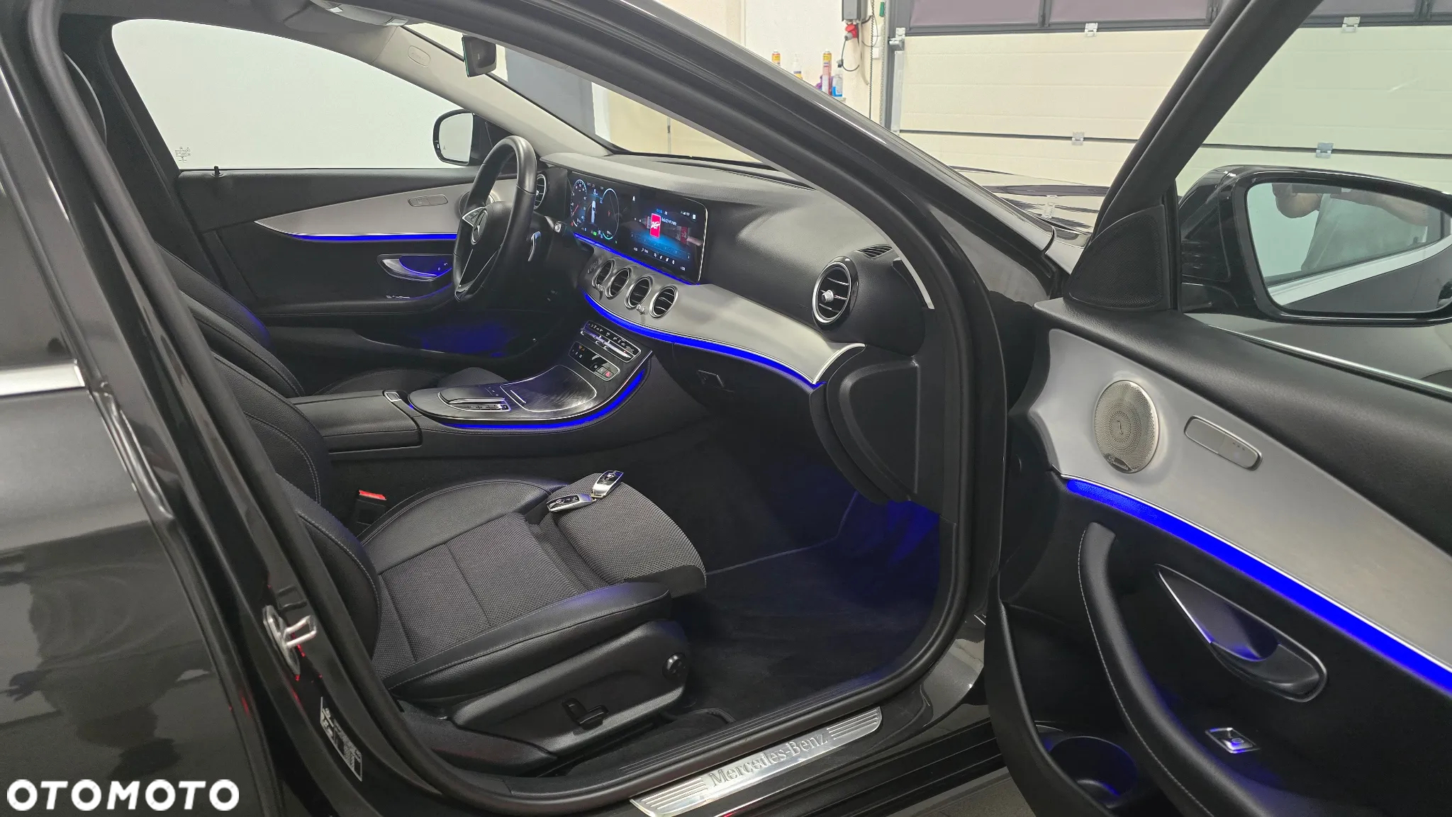 Mercedes-Benz Klasa E 300 de 4Matic T 9G-TRONIC Exclusive - 18
