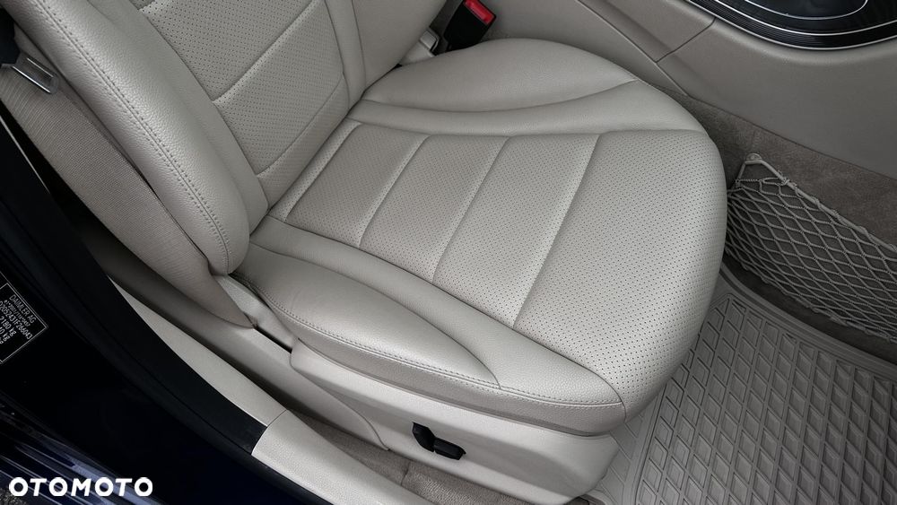 Mercedes-Benz Klasa C - 25