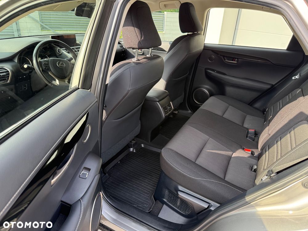 Lexus NX 350h Business AWD - 11
