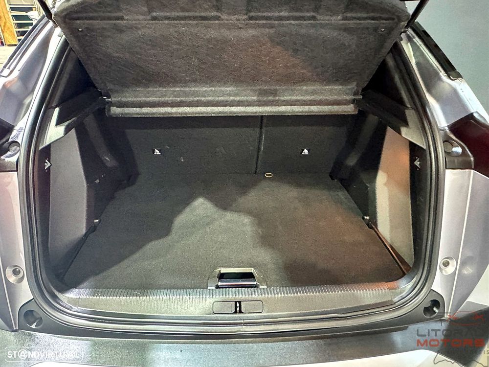 Peugeot 2008 1.2 PureTech GT EAT8 - 16